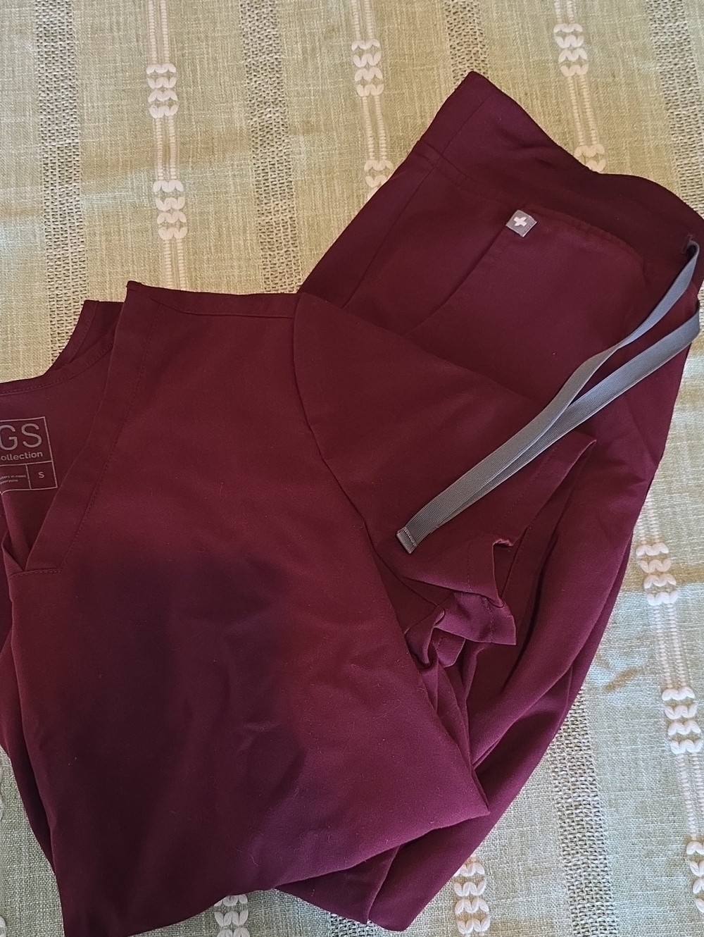Figs Women's Scrub Set in Burgundy